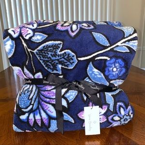 NWT Vera Bradley Throw Blanket